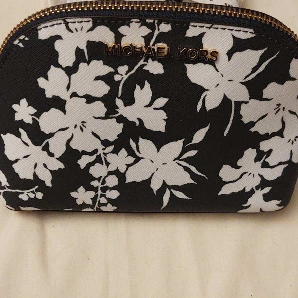 Michael Kors Make Up Bag